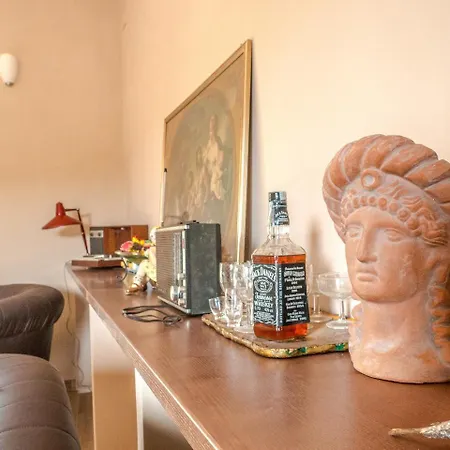 A Casa Di Maybe *